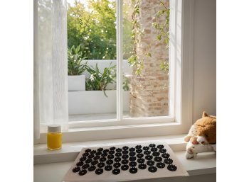 A1 Small Tourmaline Acupressure Mat Iplikator A1 – on Linen Fabric